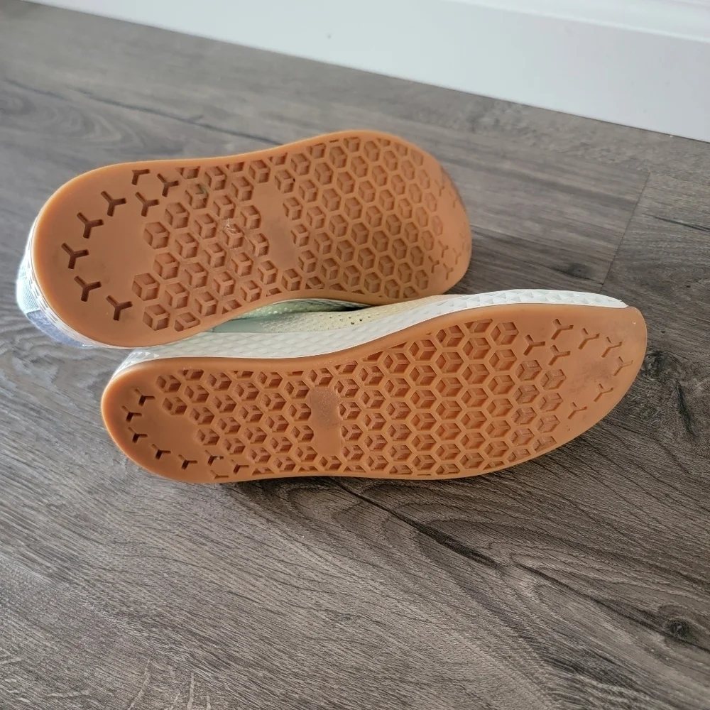 Womens knit slip on sneakers by Urban Sport J/slides Tori size 7